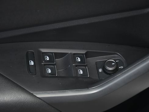 Used 2021 Volkswagen Jetta R-Line FWD image 11