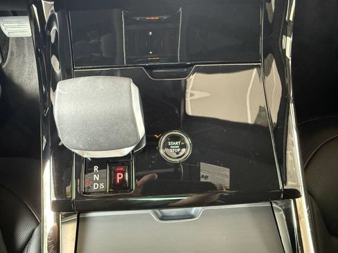 Certified 2025 Land Rover Range Rover Sport SE AWD/4WD image 18