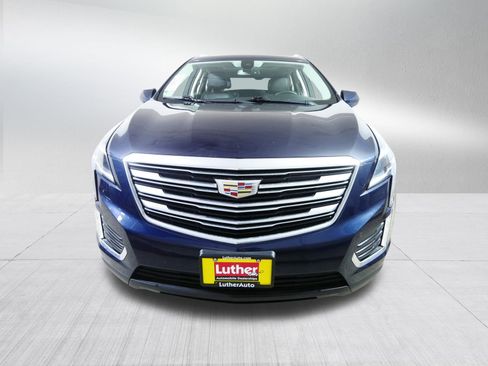 Used 2017 Cadillac XT5 Luxury image 2