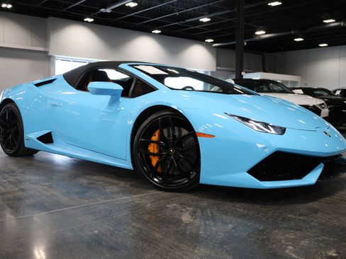 Used 2017 Lamborghini Huracan LP 610-4 image 2