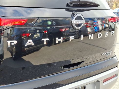 Certified 2023 Nissan Pathfinder Platinum w/ Cargo Package image 33