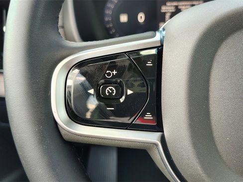 New 2026 Volvo XC90 B6 Plus w/ Protection Package Premier image 14