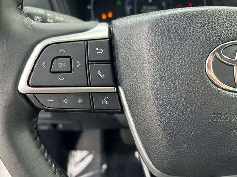 Used 2024 Toyota Grand Highlander XLE image 17