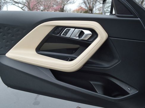 Used 2023 BMW 230i Coupe w/ Premium Package image 13