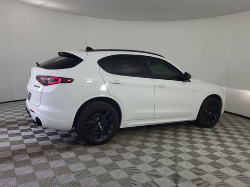 Used 2021 Alfa Romeo Stelvio Ti Sport image 11