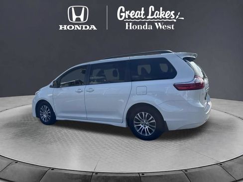 Used 2018 Toyota Sienna XLE Premium FWD image 7