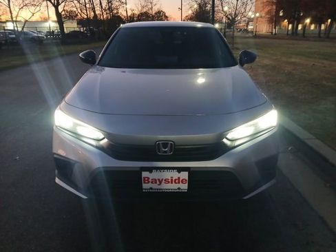 Used 2023 Honda Civic Sport image 4