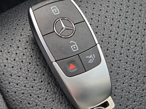 Used 2023 Mercedes-Benz GLS 450 4MATIC image 37