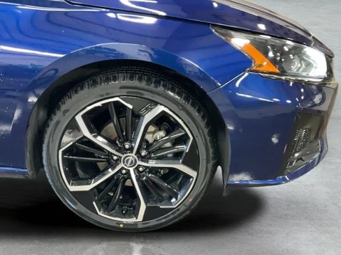 Used 2024 Nissan Altima 2.5 SR FWD image 53