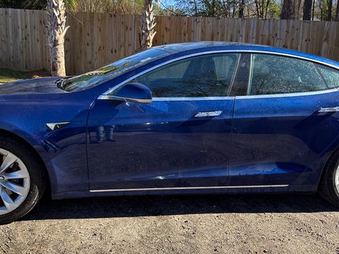 Used 2017 Tesla Model S 90D image 5