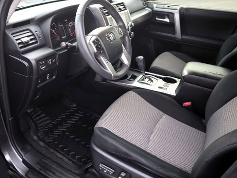 Used 2020 Toyota 4Runner SR5 Premium image 13