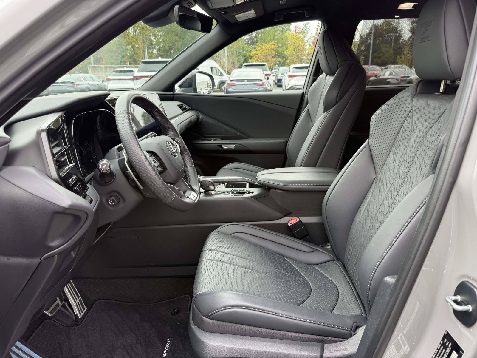 Used 2026 Lexus TX 500h AWD w/ Technology Package image 13