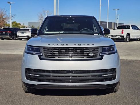 New 2025 Land Rover Range Rover SE image 3