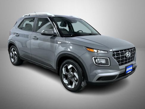 Used 2023 Hyundai Venue SEL image 8