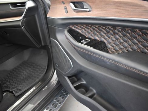 Used 2022 Jeep Grand Cherokee L Summit w/ Advanced Protech Group IV image 26