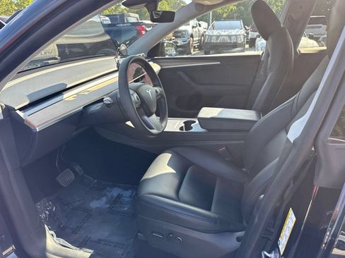 Used 2023 Tesla Model Y Long Range AWD/4WD image 3