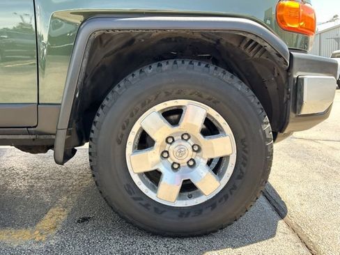 Used 2010 Toyota FJ Cruiser 4WD image 13