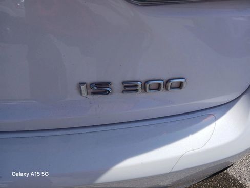 Used 2018 Lexus IS 300 F Sport w/ F Sport Package RWD image 14