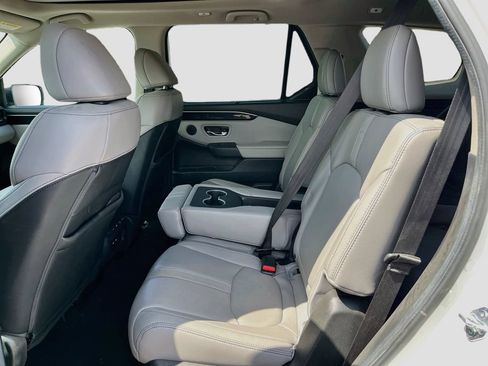 Used 2024 Honda Pilot Touring image 25