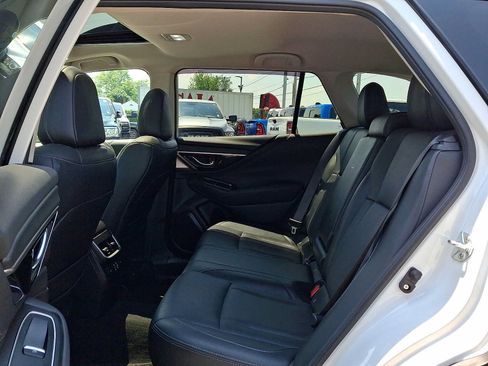 Used 2024 Subaru Outback Limited AWD/4WD image 10