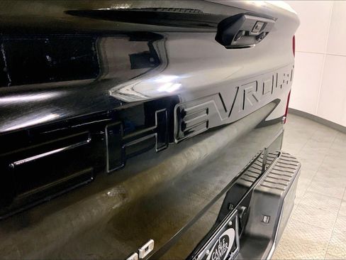 Used 2023 Chevrolet Silverado 1500 LT AWD/4WD image 29