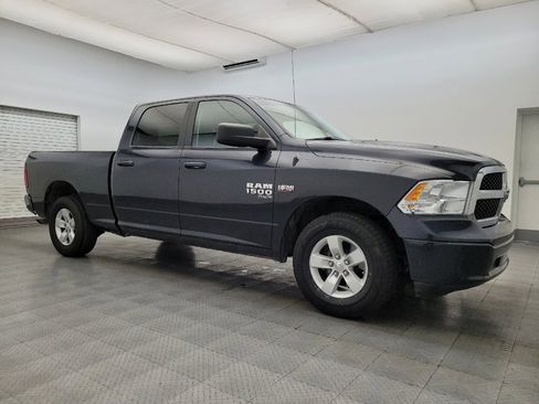 Used 2019 RAM 1500 Classic SLT image 11