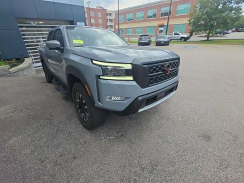Used 2023 Nissan Frontier PRO-4X w/ Pro Convenience Package AWD/4WD image 8