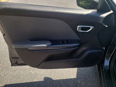 Used 2025 Kia K4 FWD image 15