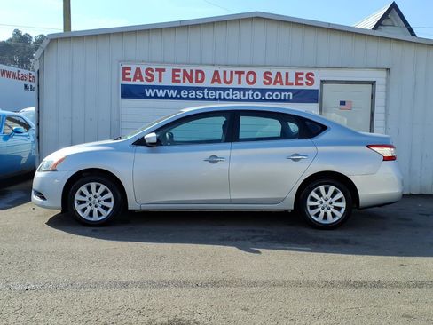 Used 2014 Nissan Sentra SV image 2