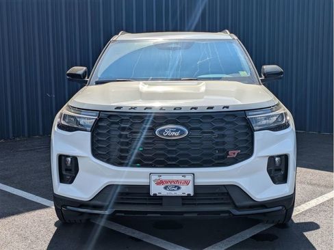 New 2026 Ford Explorer ST RWD image 2