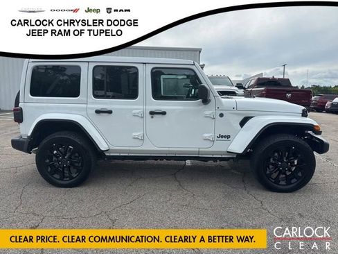Used 2025 Jeep Wrangler Unlimited Sahara w/ Safety Group AWD/4WD image 5