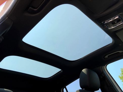 Certified 2025 Mercedes-Benz GLA 250 4MATIC image 11