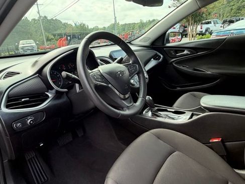 Used 2020 Chevrolet Malibu RS FWD image 9