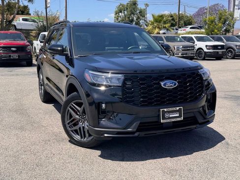 Certified 2025 Ford Explorer ST-Line w/ ST-Line Street Pack AWD/4WD image 2