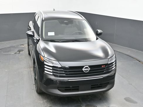 New 2026 Nissan Kicks SR w/ SR Premium Package image 32