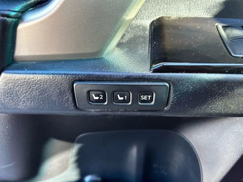 Used 2015 Lexus GX 460 image 27