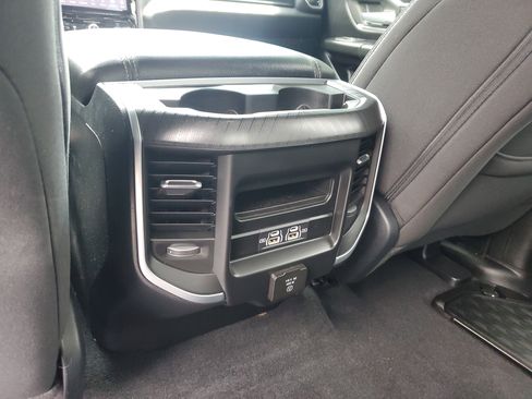 Used 2025 RAM 1500 Big Horn AWD/4WD image 11