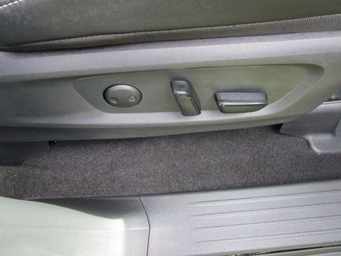 Used 2024 Nissan Pathfinder SL image 31