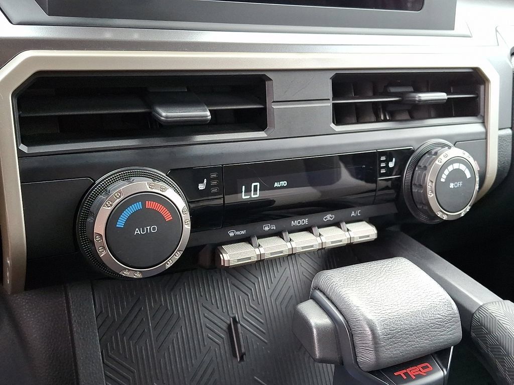 Certified 2025 Toyota Tacoma TRD Sport AWD/4WD image 16