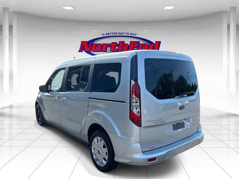 Used 2022 Ford Transit Connect XLT FWD image 5