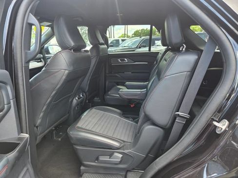 Used 2025 Ford Explorer ST-Line AWD/4WD image 11