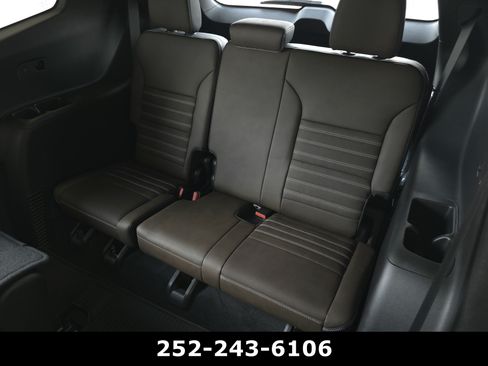 Used 2026 GMC Acadia Denali Ultimate w/ LPO, Floor Liner Package AWD/4WD image 32