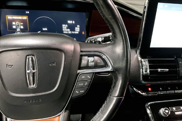 Used 2018 Lincoln Navigator Reserve w/ Technology Package AWD/4WD image 12