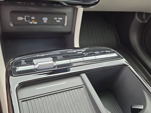 New 2026 Hyundai Tucson Limited AWD/4WD image 16