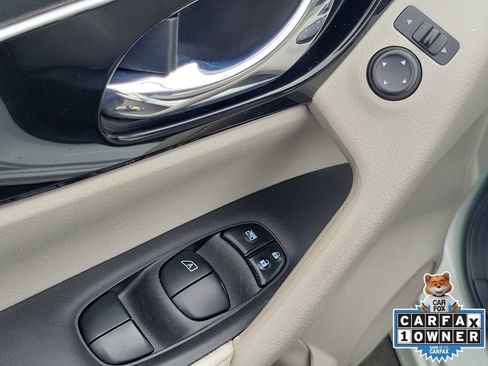 Used 2019 Nissan Rogue Sport SL FWD image 21