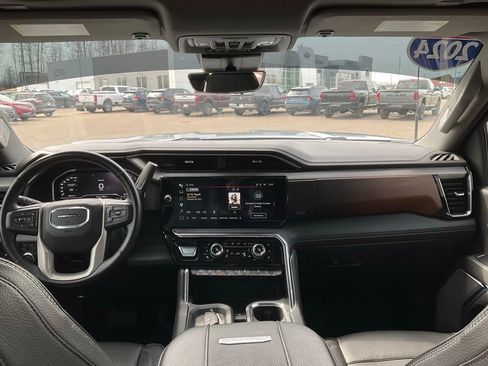 Used 2024 GMC Sierra 2500 Denali w/ Denali Reserve Package image 5