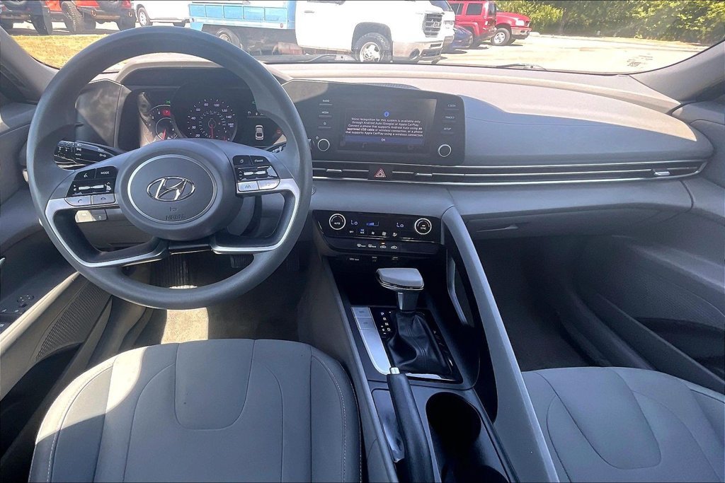 Used 2023 Hyundai Elantra SEL FWD image 15
