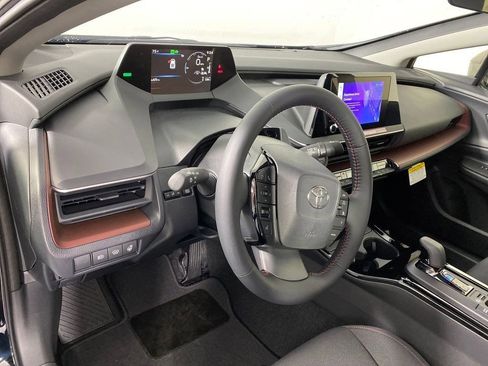 New 2026 Toyota Prius Plug-In Hybrid FWD image 9