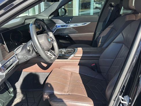 Certified 2023 BMW 740i w/ Parking Assistance Package image 7