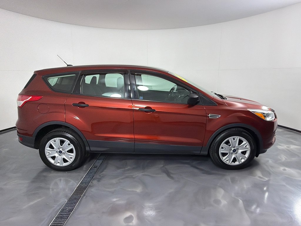 Used 2015 Ford Escape S FWD image 4